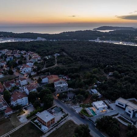 Villa Near Beach Wih 12 Meters Long Pool Pjescana Uvala Buitenkant foto